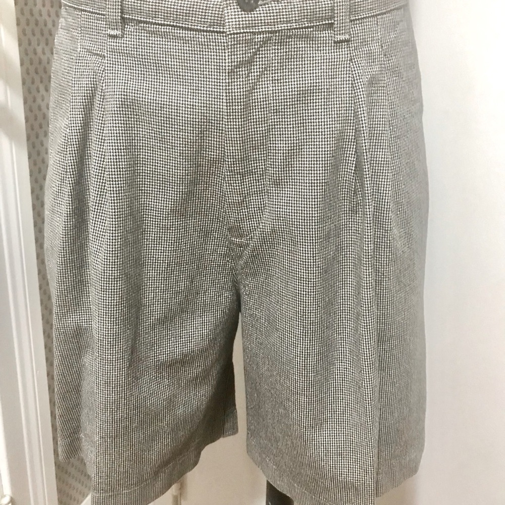 Lee Casuals front pleated women’s shorts